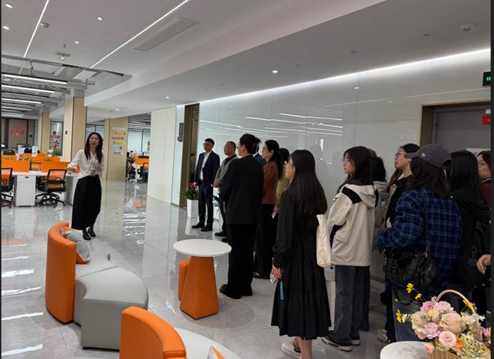 6a69de09-dce9-4c84-8e2e-d410ed8aeadb